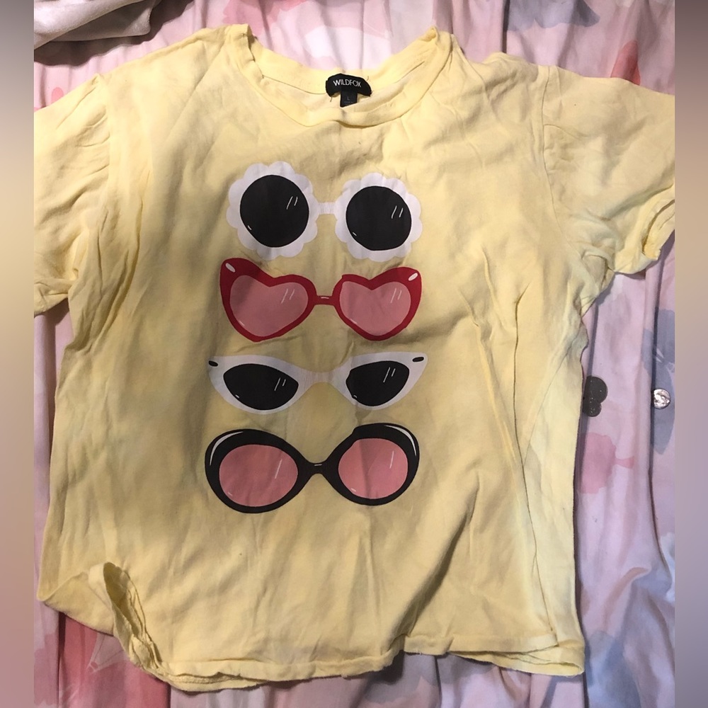 Brand:wildfox.  Color: yellow, Pink, Red, black, and  white.   Size: L